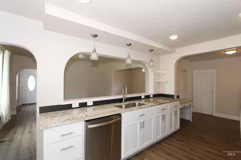 Kitchen - 904 3rd St, Asotin, WA 99402 photo 4 of 4