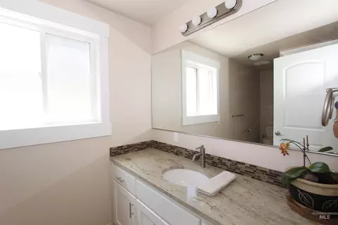 Bath - 904 3rd St, Asotin, WA 99402 photo 3 of 4
