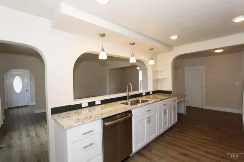 Kitchen - 904 3rd St, Asotin, WA 99402 photo 2 of 4