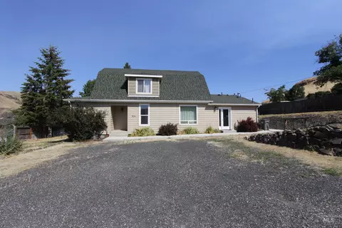 Exterior - 904 3rd St, Asotin, WA 99402 photo 2 of 11