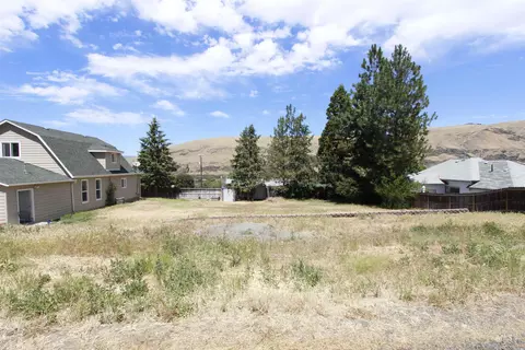 Exterior - 904 3rd St, Asotin, WA 99402 photo 4 of 11