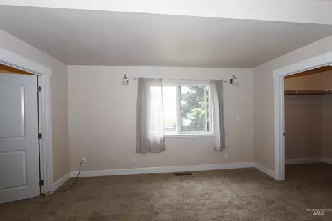 Bedroom - 904 3rd St, Asotin, WA 99402 photo 2 of 5