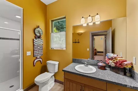 Bath - 210 Timberline Rd, Hailey, ID 83333 photo 1 of 4