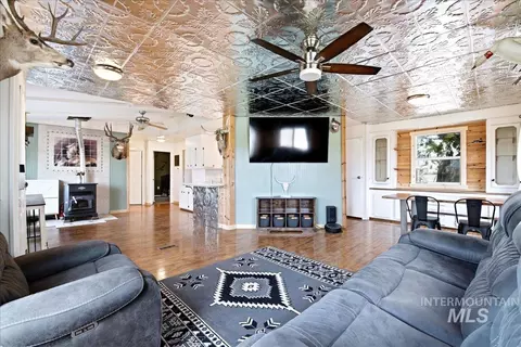 Living - 7285 Mcelroy, Melba, ID 83641 photo 4 of 4