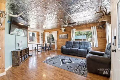 Living - 7285 Mcelroy, Melba, ID 83641 photo 1 of 4