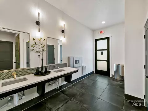 Bath - 3696 N Templeton Way, Eagle, ID 83616 photo 1 of 2