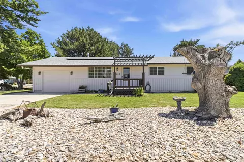 214 N Georgia Ave, Caldwell, ID 83605
