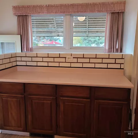 1298 E 2nd, Weiser, ID 83672 photo 7