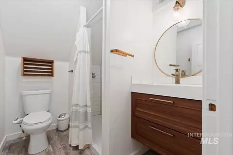 Bath - 1155 N Ballantyne, Eagle, ID 83616 photo 5 of 5
