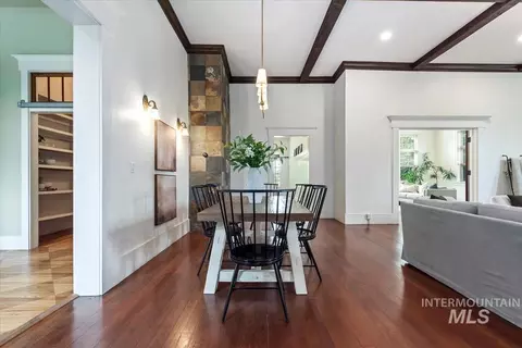 Dining - 1155 N Ballantyne, Eagle, ID 83616 photo 2 of 2