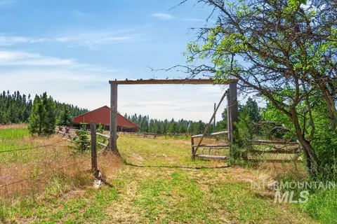 1011 Hall Rd, Viola, ID 83872 photo 29