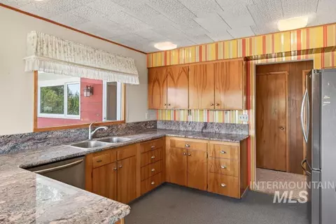1011 Hall Rd, Viola, ID 83872 photo 5