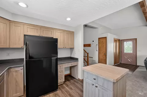 Other - 516 Skyline Dr, Cascade, ID 83611 photo 2 of 10