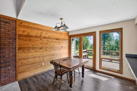 Dining - 516 Skyline Dr, Cascade, ID 83611 photo 2 of 2