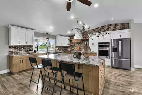 Kitchen - 15604 Orchard Ave, Caldwell, ID 83607 photo 2 of 3