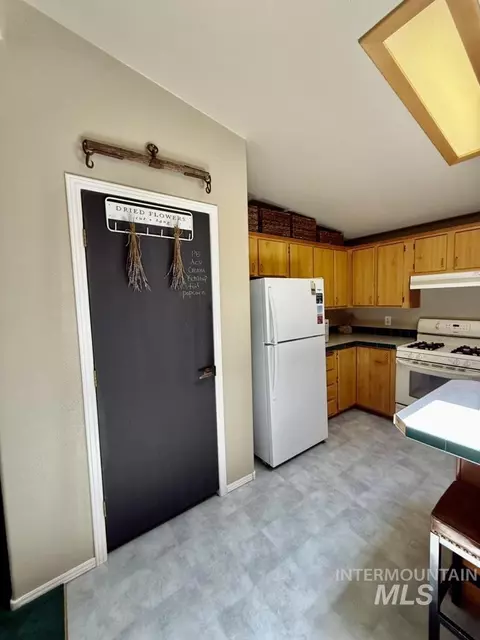 2796 Ewing Rd, Nezperce, ID 83543 photo 5