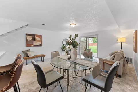 264 N Eagle Glen Ln, Eagle, ID 83616 photo 8