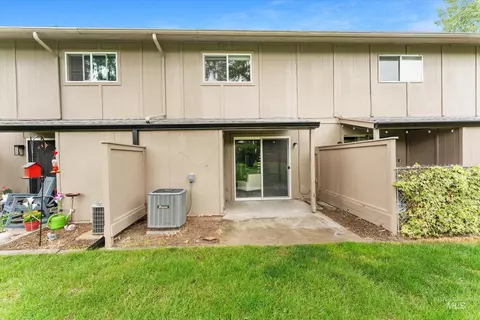264 N Eagle Glen Ln, Eagle, ID 83616 photo 29
