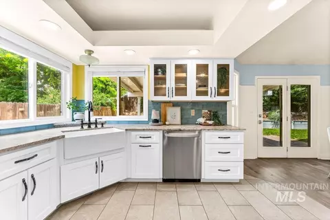 Kitchen - 631 N Stierman Way, Eagle, ID 83616 photo 3 of 4