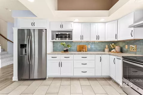 Kitchen - 631 N Stierman Way, Eagle, ID 83616 photo 4 of 4