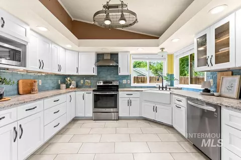 Kitchen - 631 N Stierman Way, Eagle, ID 83616 photo 1 of 4