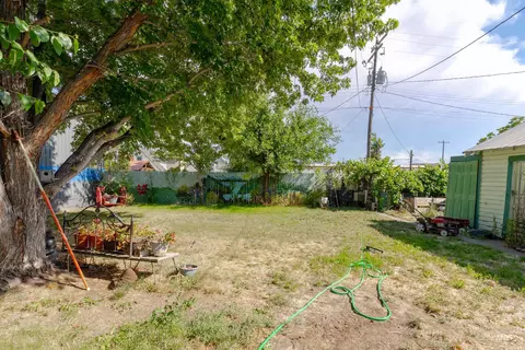 Exterior - 23 E 2nd Ave, Glenns Ferry, ID 83623 photo 3 of 5