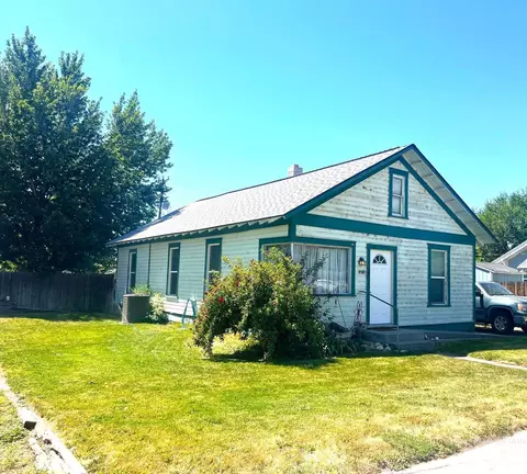 23 E 2nd Ave, Glenns Ferry, ID 83623 photo 2