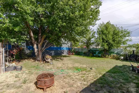 Exterior - 23 E 2nd Ave, Glenns Ferry, ID 83623 photo 4 of 5