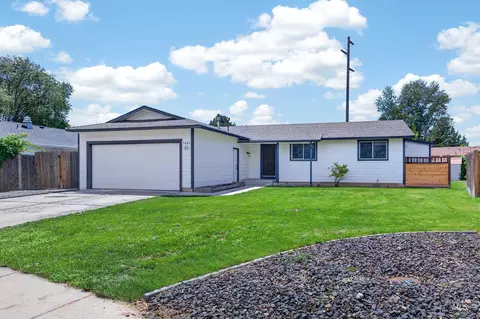 5683 N Millstone Dr, Garden City, ID 83714