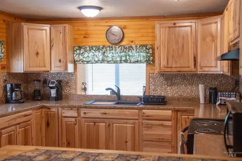598 W Mountain Rd, Cascade, ID 83611 photo 10