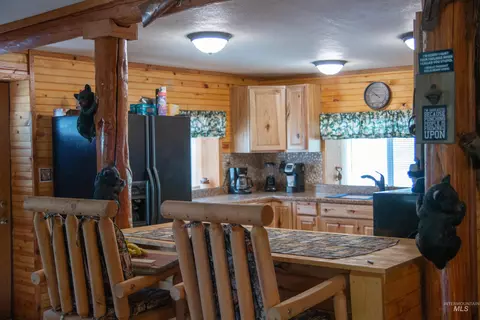 598 W Mountain Rd, Cascade, ID 83611 photo 8