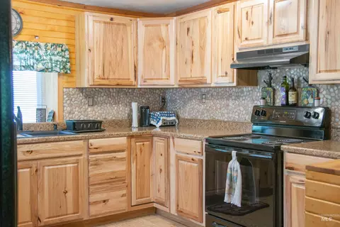 598 W Mountain Rd, Cascade, ID 83611 photo 9