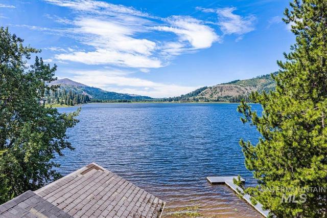 13075 S Shore Rd, Cataldo, ID 83810