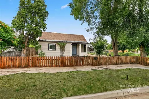 512 15th Ave N, Nampa, ID 83687