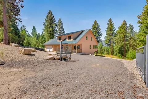 Exterior - 21 Starflower Dr, Cascade, ID 83611 photo 7 of 11
