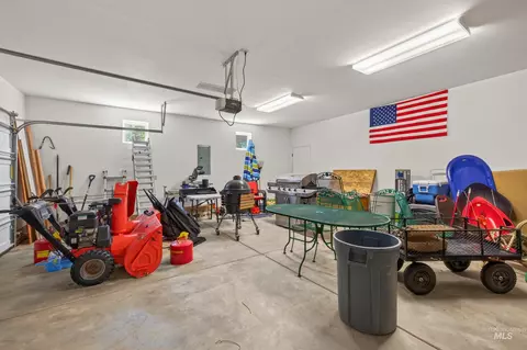 Exterior - 21 Starflower Dr, Cascade, ID 83611 photo 6 of 11
