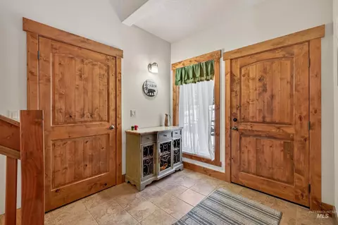 Entry Way - 21 Starflower Dr, Cascade, ID 83611 photo 1 of 2
