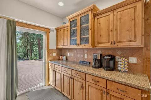 Kitchen - 21 Starflower Dr, Cascade, ID 83611 photo 2 of 2