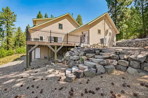 Exterior - 21 Starflower Dr, Cascade, ID 83611 photo 8 of 11