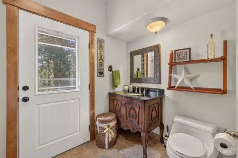 Bath - 21 Starflower Dr, Cascade, ID 83611 photo 1 of 7