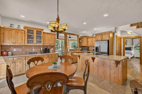 Dining - 21 Starflower Dr, Cascade, ID 83611 photo 2 of 3