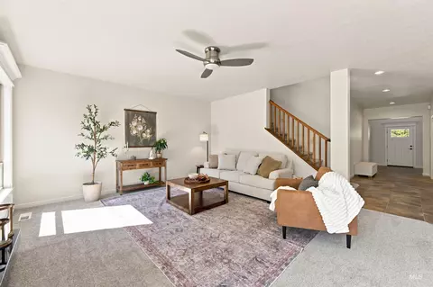 Living - 711 W Colbert St, Meridian, ID 83646 photo 3 of 6