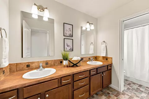Bath - 711 W Colbert St, Meridian, ID 83646 photo 5 of 6