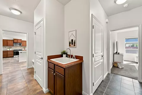 Entry Way - 711 W Colbert St, Meridian, ID 83646 photo 2 of 2