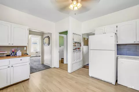 Entry Way - 108 E C St, Shoshone, ID 83352 photo 1 of 1