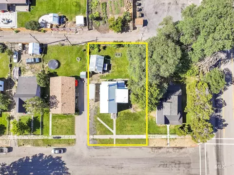 View/Area - 108 E C St, Shoshone, ID 83352 photo 1 of 3