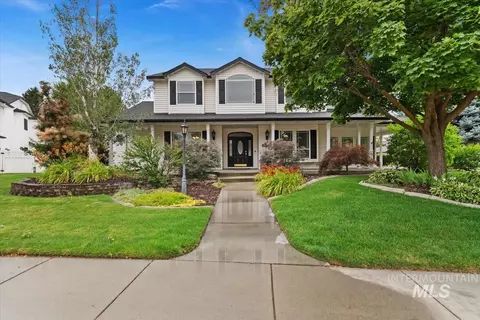827 E Martinique, Meridian, ID 83642