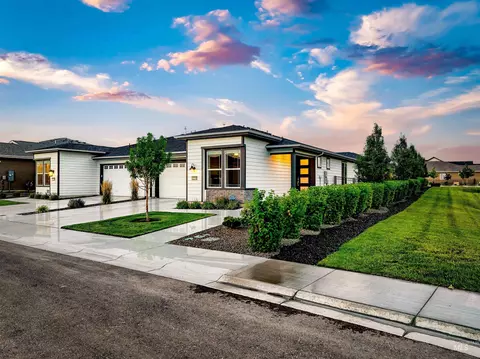 12150 S Glory Ln, Kuna, ID 83634