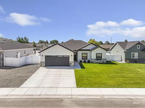 817 E 23rd Ave, Jerome, ID 83338 photo 1