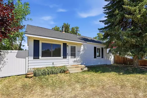 2024 Hird Ave, Caldwell, ID 83605